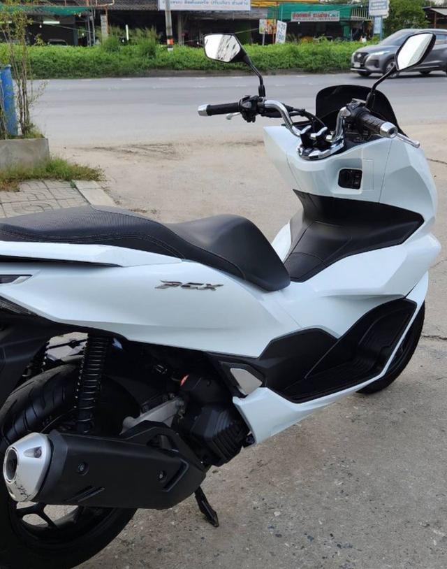 Honda PCX160 สีขาว 3