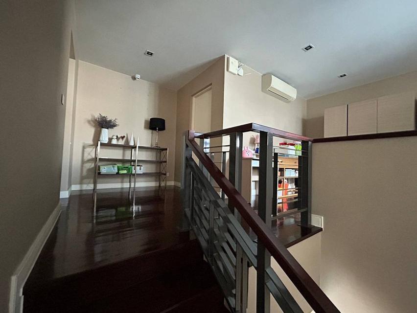 ขาย บ้านเดี่ยวสามชั้น โครงการฯนาราสิริ ทรอเพียรี่ นวมินทร์ 56 ตรว..เฟอร์นิเจอร์ครบ 4 นอน 6 ห้องน้ำ, ห้องแม่บ้าน ขายราคา 17 ล้านบาท 20