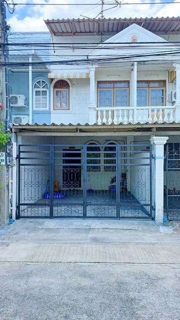 BTS บางจาก 2.2 กม. ให้เช่าทาวน์เฮ้าส์ 2 ชั้น 20 ตร.วา. รร.นานาชาติเวลส์ 3.3กม. 2นอน ตลาดบางจาก 2.2 กม. 1