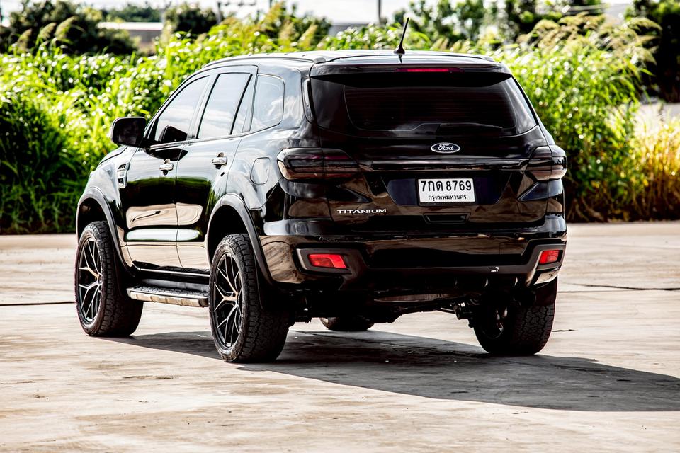 Ford Everest 2.2 Titanium Sunloof ปี 2018 สีดำ มือเดียวป้ายแดง 8