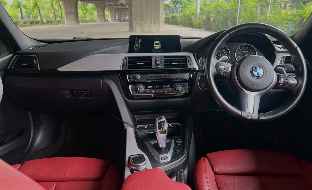 BMW 330e Limousine M Sport F30 ปี 2017