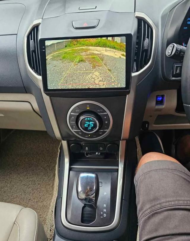 CHEVROLET TRAILBLAZER 2.8 LTZ 4WD AUTO TOP ปี 2013 การันตรีสวย รถใช้งานเองทุกวันคับบเครื่องดีเกียร์ดี ขับทางไกลสบายดูแลทุกระยะตลอด รูปย่อยที่ 2