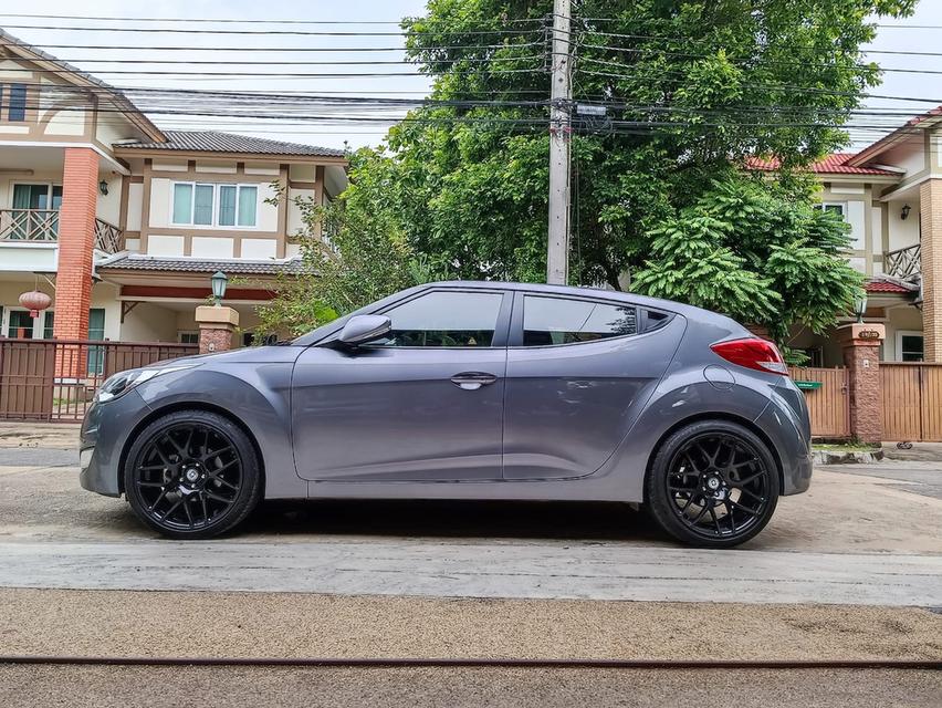 Hyundai Veloster Sport Coupe 1.6 รถยนต์มือ 2