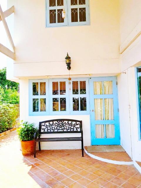 พร้อมเฟอร์ฯ สวย สภาพดี 60 ตร.วา.ตลาดนัดสัมมากร 1กม.ให้เช่าบ้านเดี่ยว 2 ชั้น ม.นานาชาติแสตมฟอร์ด 2.9 กม. เดอะพาซิโอ ทาวน์ 1