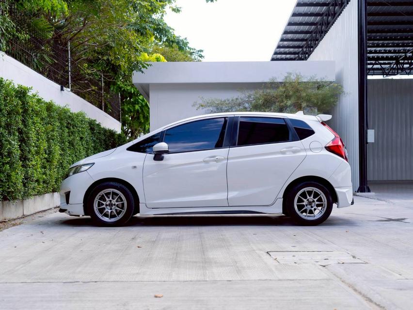 Honda Jazz 1.5V ปีจด 2015 ประกันเครื่องเกียร์3ปี3หมื่นkm 2