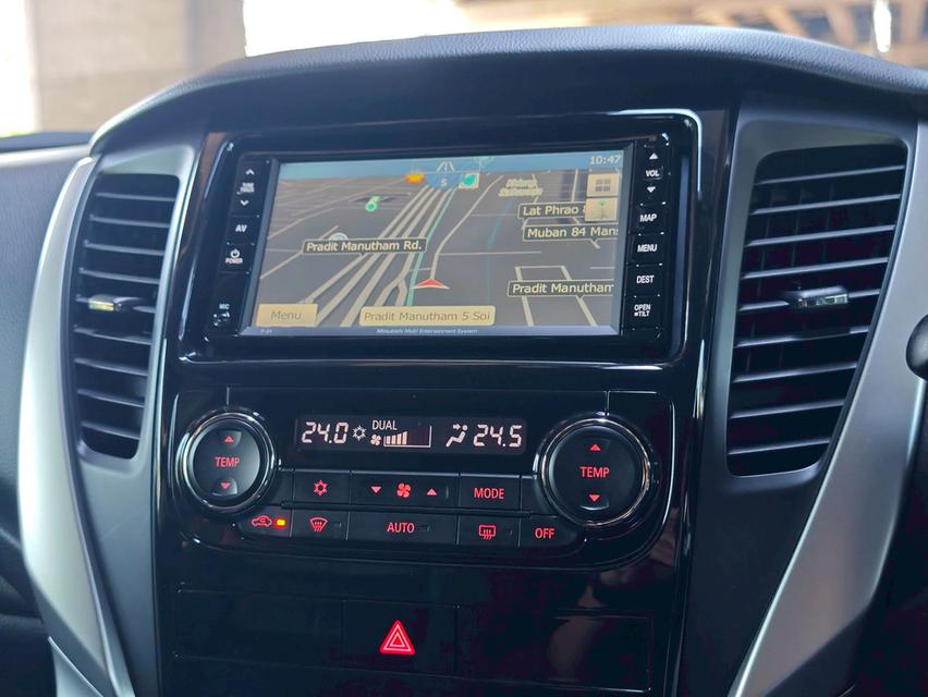 Mitsubishi PAJERO 2.4 GT Premium 4WD ปี 2017 รูปที่ 13