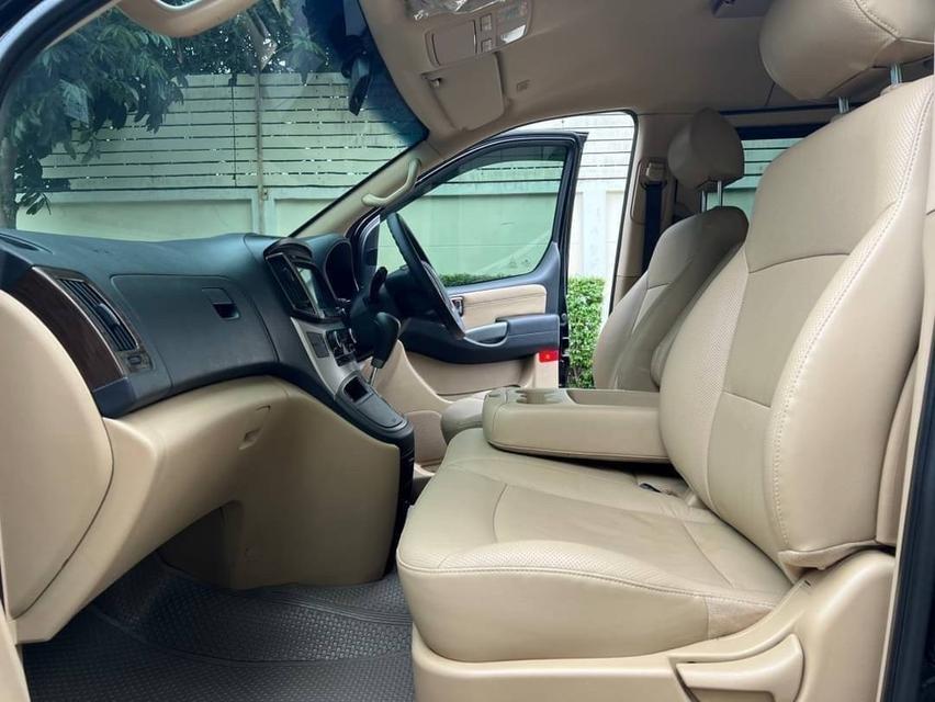 ขาย Hyundai H1 2.5Elite ปี18 11