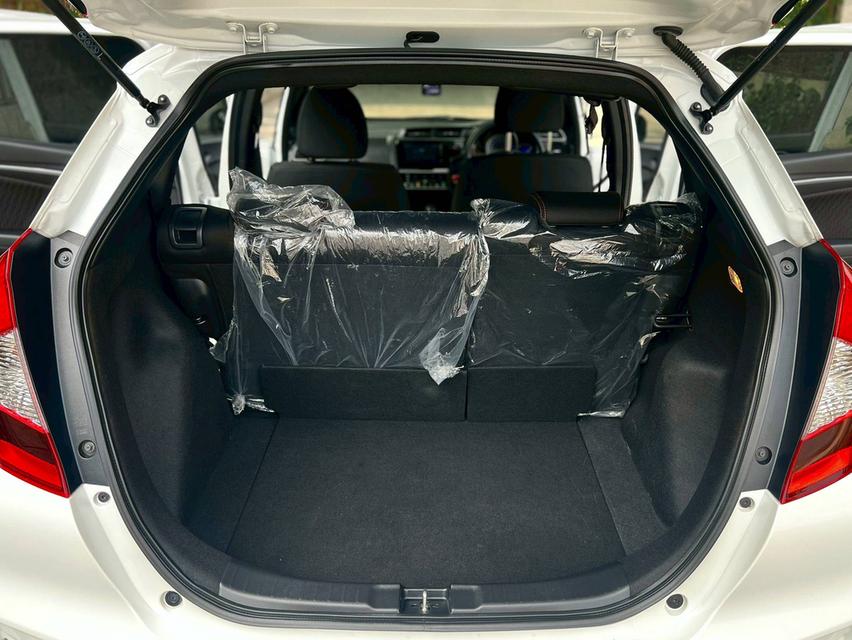 2021 HONDA JAZZ 1.5 RS ปี 21 จด 22 ราคา 559000 บางแค • เลขไมล์เพียง 7,000 กม.เท่านั้น • รถบ้านแท้ มือเดียวสภาพป้ายแดง • ประวัติศูนย์ Honda ชัดเจน • โ รูปที่ 6