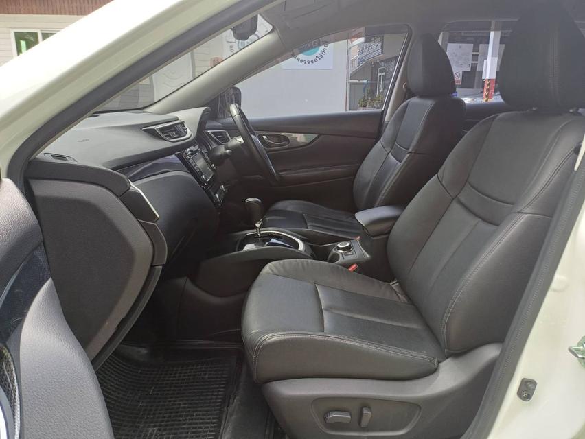 ปี2015 NISSAN X-TRAIL 2.0 TOP ขับ4 7ที่นั่ง ไม่เคยดมแก๊ส 16