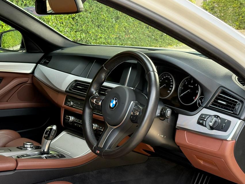 2016 BMW 520D MSPORT LCI รถมือเดียวออกป้ายแดง รถวิ่งน้อย เข้าศูนย์ตามระยะ รถไม่เคยมีอุบัติเหตุครับ 10