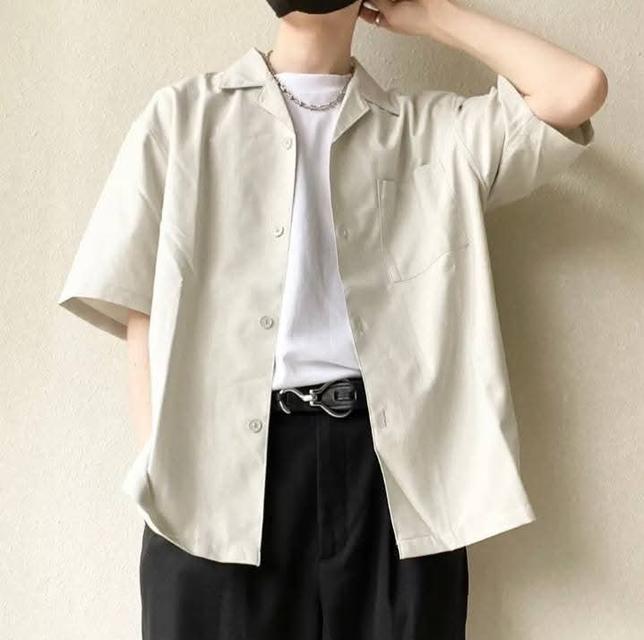 GU / Open Collar Shirt เสื้อสไตล์มินิมอล ทรงโอเวอร์ไซส์ เนื้อผ้าคล้ายผ้าลินิน แห้งไว ไม่ยับง่าย ใส่สบาย สภาพดี ไม่มีตำหนิ