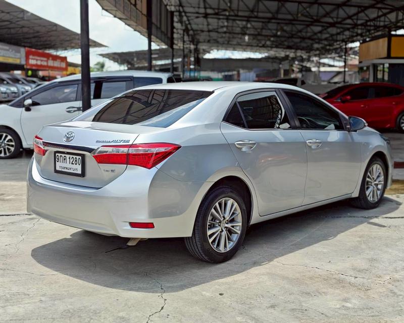Toyota Altis 1.8 E ปี2015 5