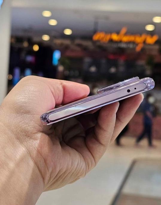 ปล่อยขายมือถือ OPPO Reno10 สีม่วง 6