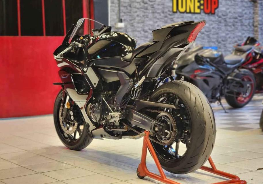 Yamaha R7 ปี 2022 สีดำ 4