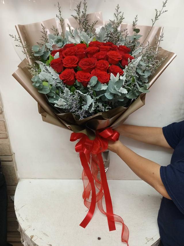 ช่อสวยๆ พร้อมจัดส่งตลอด24ชม. สั่งล่วงหน้าอย่างน้อย3ชม.ขึ้นไปหรือ1วัน ส่งได้ในสุขุมวิท ลาดพร้าว รามคำแหง บางเขน ดอนเมือง บางนาตราด สุวินทวงศ์ รังสิต