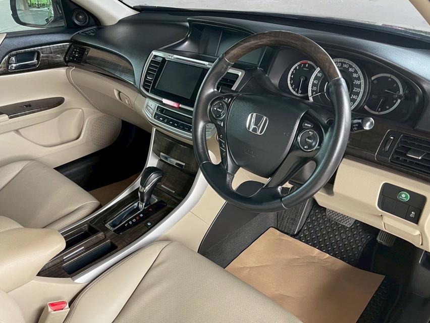 ขาย Honda Accord 2.0El ปี15 11