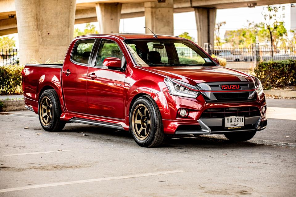 ISUZU D-MAX 1.9 ddi-Z X-series Cab4 ปี 2019 สีแดง มือเดียวป้ายแดง 3