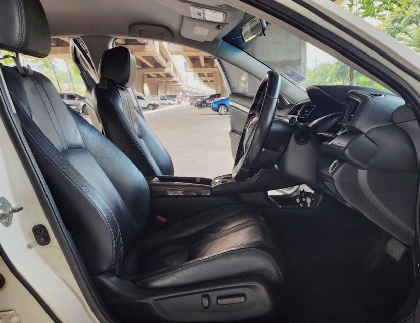 Honda Civic FC 1.8 EL ปี 2018 6