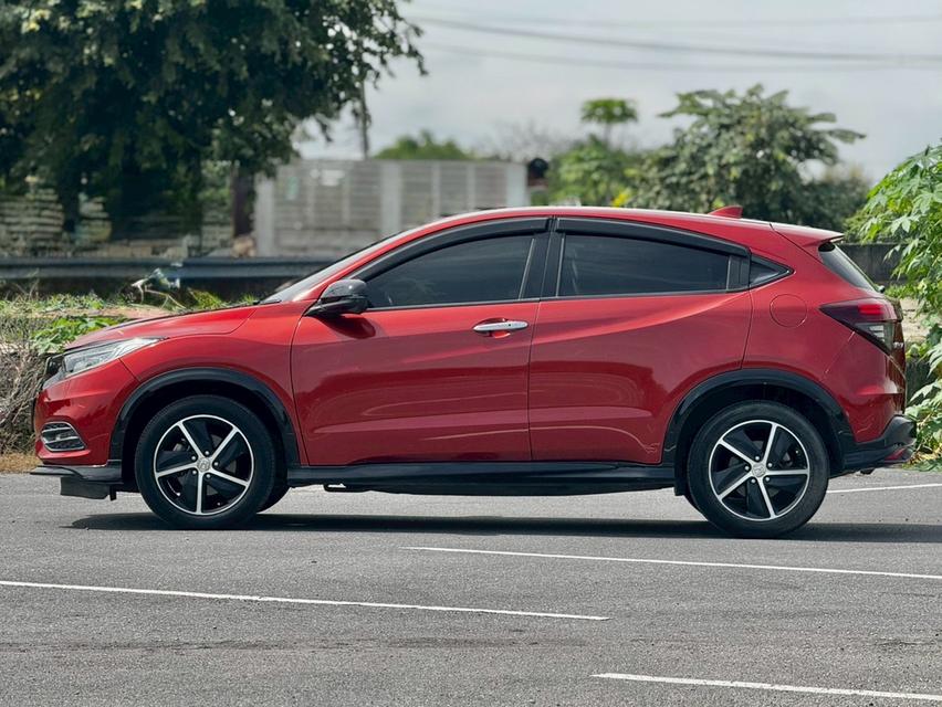 HONDA HRV 1.8 RS TOP SUNROOF (mnc)ปี 19 สีแดง  ออโต้  9