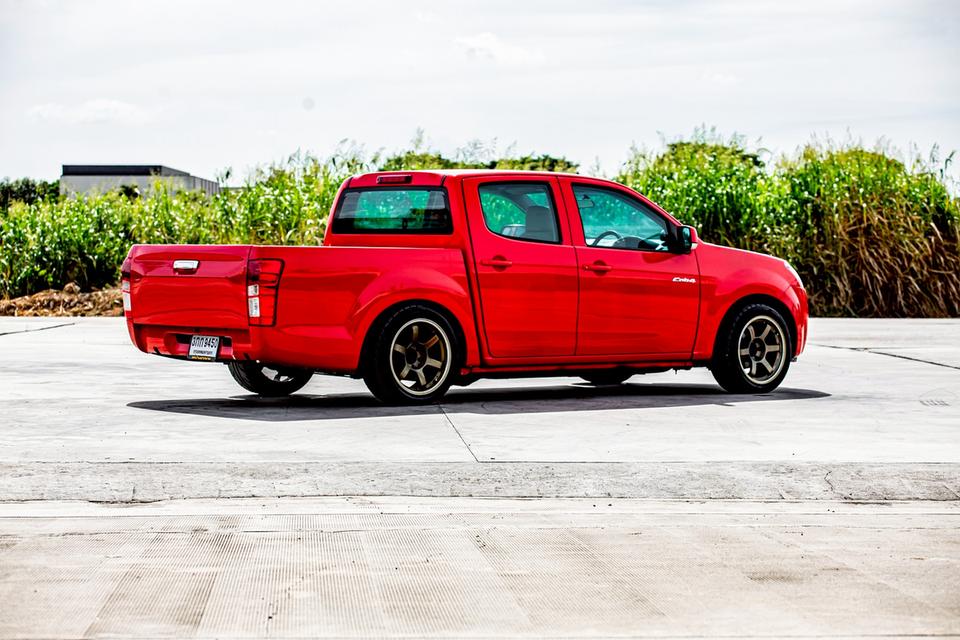 ISUZU D-MAX 2.5 L Ddi Cab4 ปี 2014 สีแดง มือเดียวป้ายแดง 5