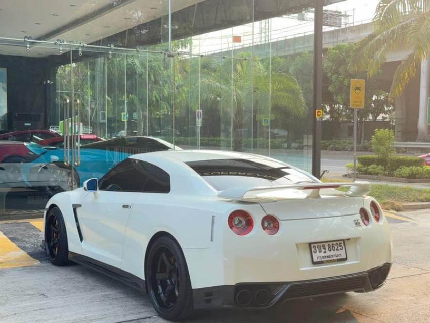 ขาย Nissan GT-R มือสอง 6