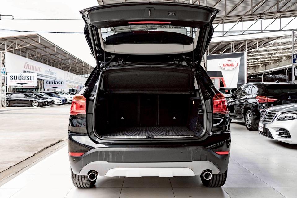 รหัสรถ NP5987 รุ่นรถ : BMW X1 SDRIVE20d XLINEปีรถ : 2017 9