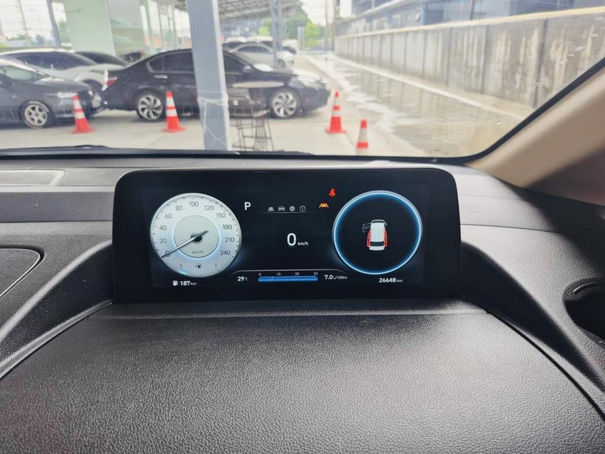 เพียง 20,000 กิโล HYUNDAI STARIA SEL รถสวย โทร.0922639576 เอ๋ 19