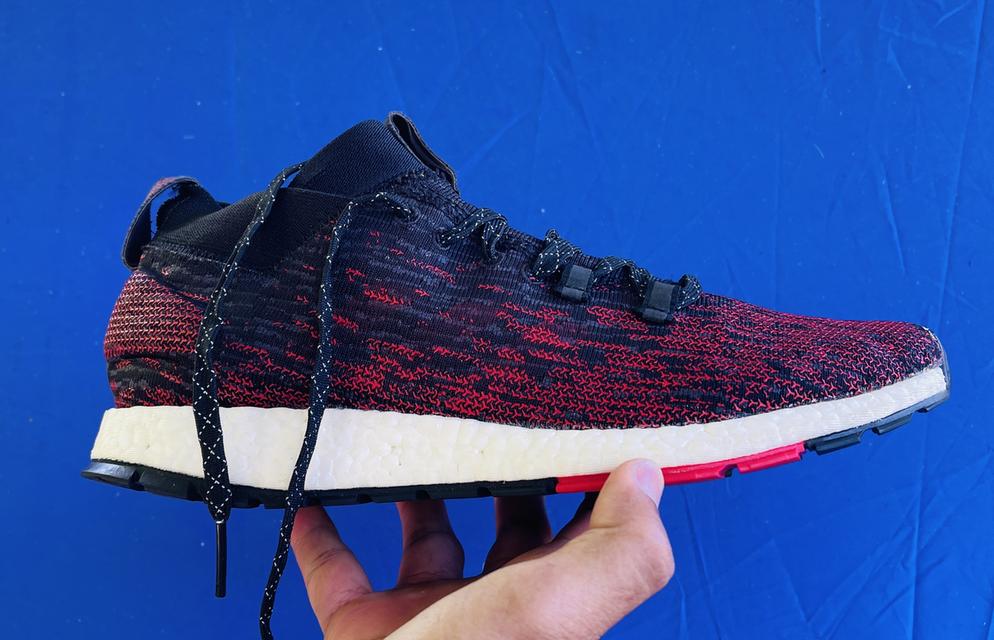 รองเท้าวิ่ง adidas pure boost rbl