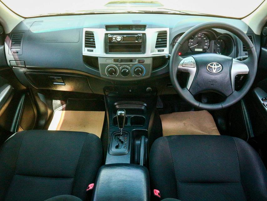 รูป Toyota Hilux Vigo 2.5 Cab E Prerunner ปี 2014 สีดำ  5