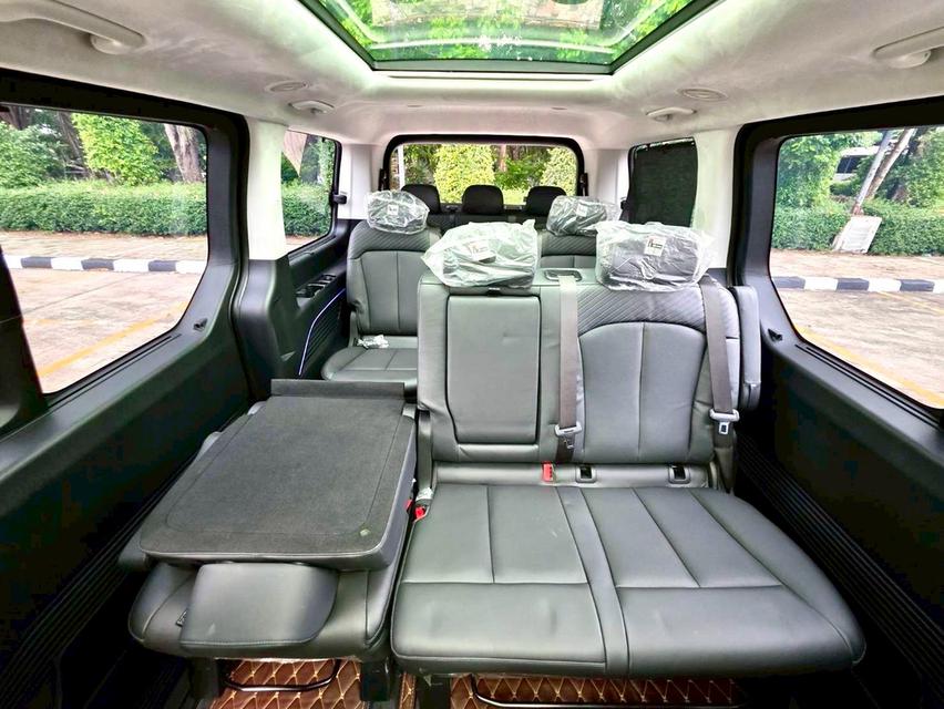 Hyundai STARIA 2.2 PREMIUM SUNROOF TOP สีดำ ปี 2024 ไมล์ 30,000 กม. 15