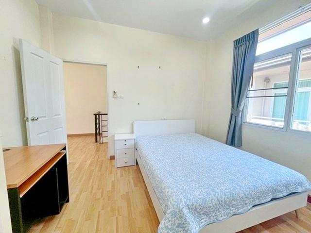 The Boulevard สวนเสือศรีราชา 2.5 กม. บ้านเดี่ยว 2 ชั้น 63 ตร.วา.พร้อมอยู่ 3นอน รร.นานาชาติไทยจีน ศรีราชา 3 กม.เฟอร์ฯครบ 6