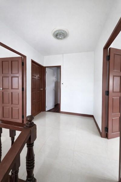 ถูกที่สุดในโลก ทำครัวกลางได้ MRT ไฟฉาย 1.8กม. ทำเลถนนพรานนก จดทะเบียนบ.ได้ บ้านเดี่ยว 2 ชั้น หลังมุม 4นอน 3น้ำ 64 ตร.ว. 8