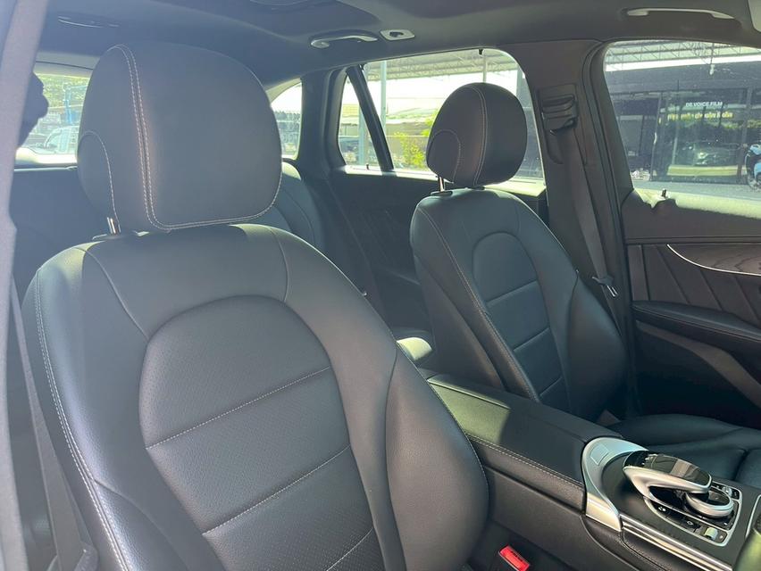 Mercedes-Benz GLC250d 4MATIC AMG Dynamic รถปี 2018 จดทะเบียนปี 2019 11