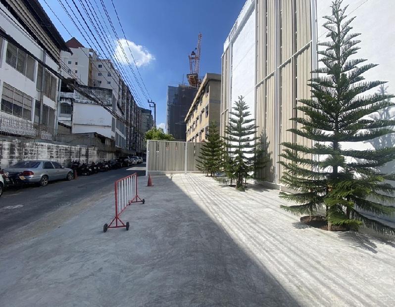 ให้เช่าอาคารสำนักงาน / Office / พื้นที่ ชั้น 1 เท่านั้น / ซอยปรีดีพนมยงค์ 14 สุขุมวิท 71 / อาคารพื้นที่ใช้สอย 500 ตารางเมตร 3