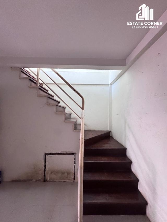ขายทาวน์เฮ้าส์ หมู่บ้านอัญชลี สนามบินน้ำ ซอยนนทบุรี 42 (ตรงข้ามกองสลาก) . ราคา 1,900,000 บาท (สนใจคุยกันได้ค่ะ) . 4
