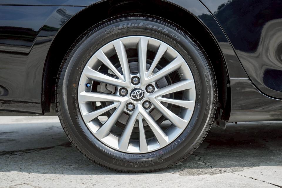 รหัสรถ CBL2383 TOYOTA CAMRY 2.5 Hybrid AT 2017 10