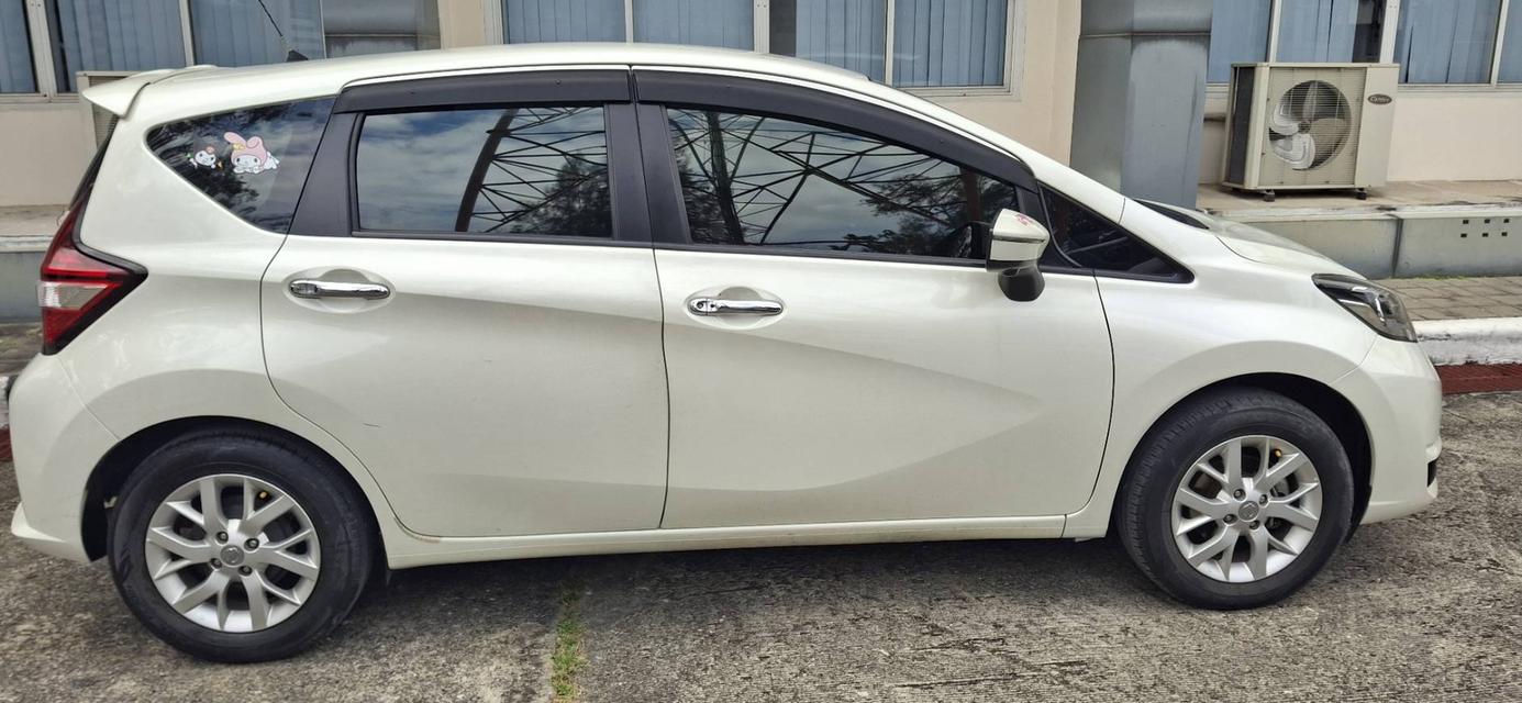 รถยนต์นิสสันมือสอง ปี 2017 4