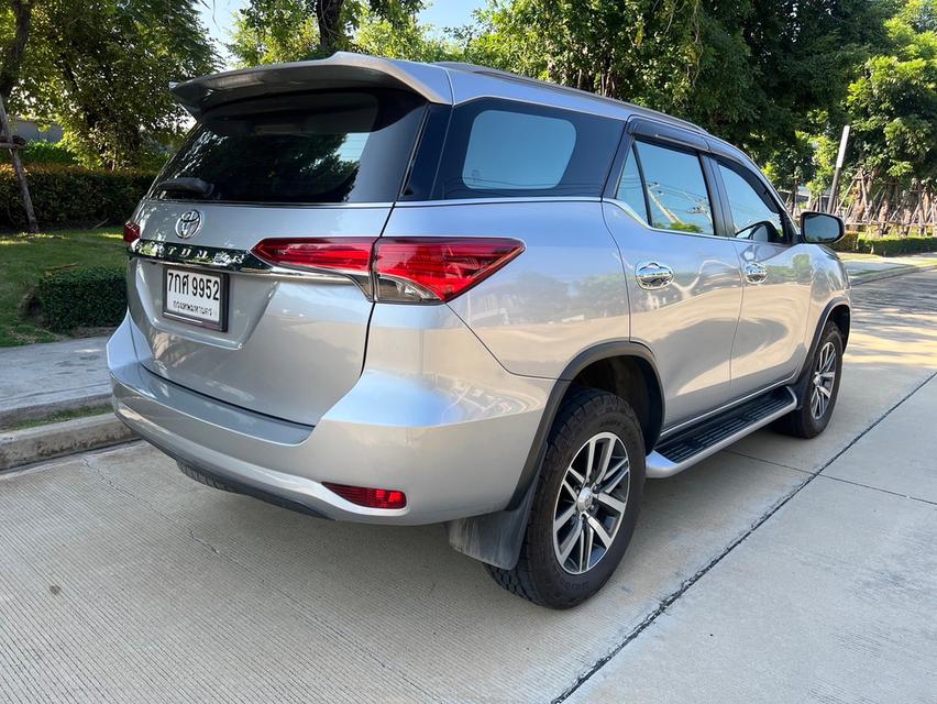 Toyota Fortuner 2.4 2WD ปี 2018  6