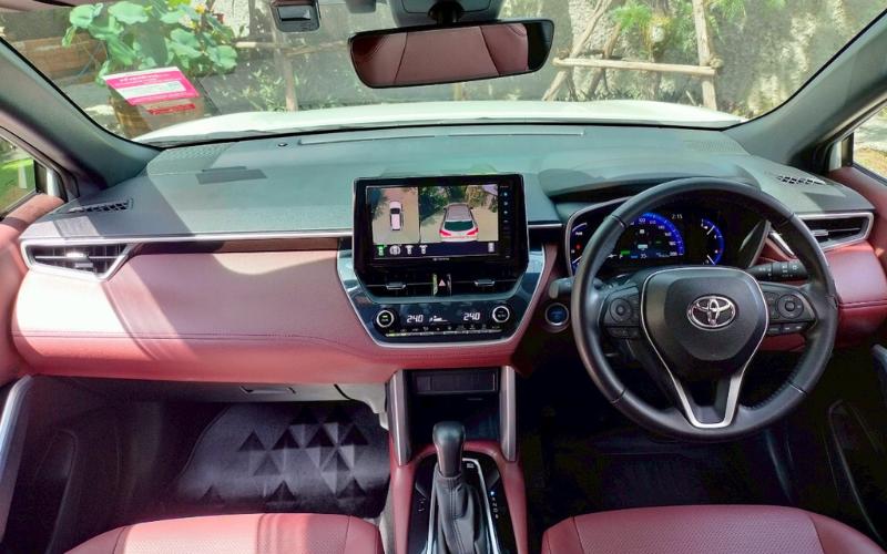 TOYOTA COROLLA CROSS 1.8 HYBRID PREMIUM SAFETY ปี 2020 6