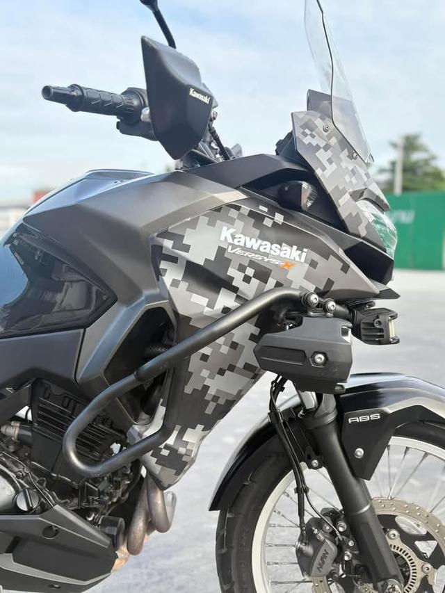 Kawasaki Versys X-300 10