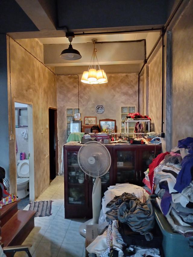 บ้านทาวน์โฮม​2​ชั้น​ 3​ ห้อง​น้ำ​2​ห้องนอน 4
