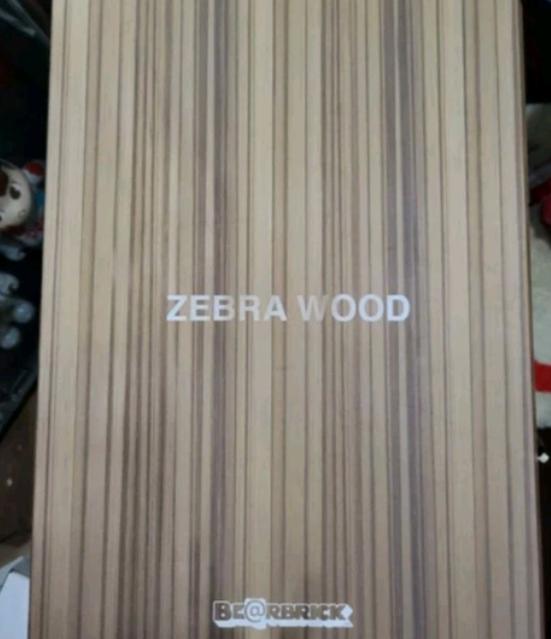 Bearbrick 400% Karimoku Zebrawood 3