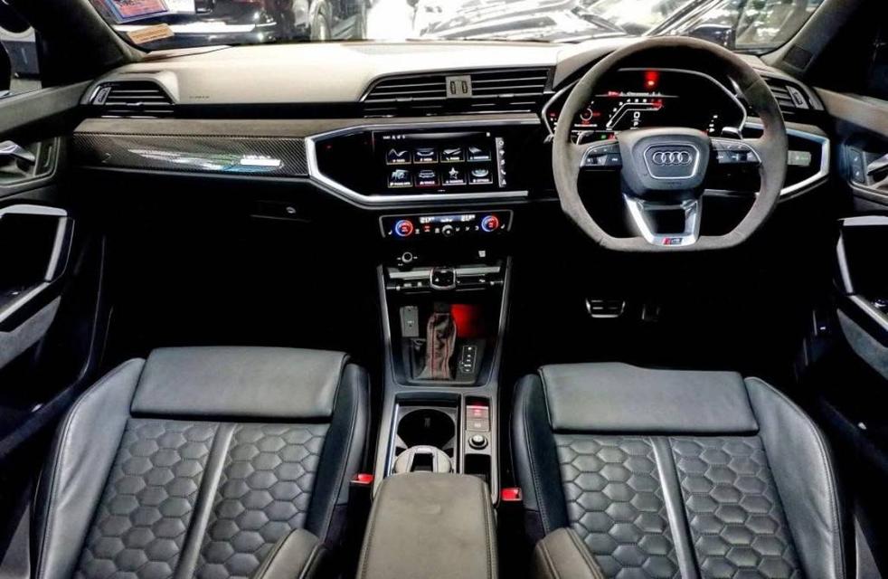 ไมล์ 7,000 กม. Audi  RS Q3 Sportback quattro SUV รถสวยตรงปก 6