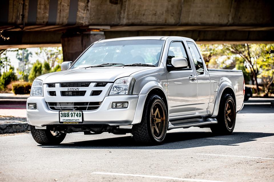 Isuzu D-Max Hi-Lander Cab 2.5 SLX  ดีเซล เกียร์ ธรรมดา ปี 2005 สวยๆ