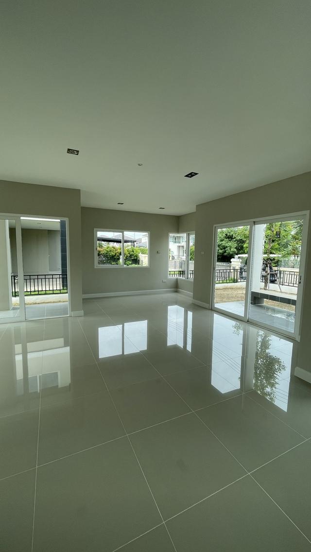 บ้านเดี่ยวหลังใหญ่ 3 ห้องนอน หมู่บ้านกาญจน์กนก 2 เฟส 3 ทำเลโครงการติดถนนเส้นหลักวงแหวนรอบนอก เดินทางสะดวก พร้อมโปรโมชั่นของแถมและส่วนลดมากมาย 2