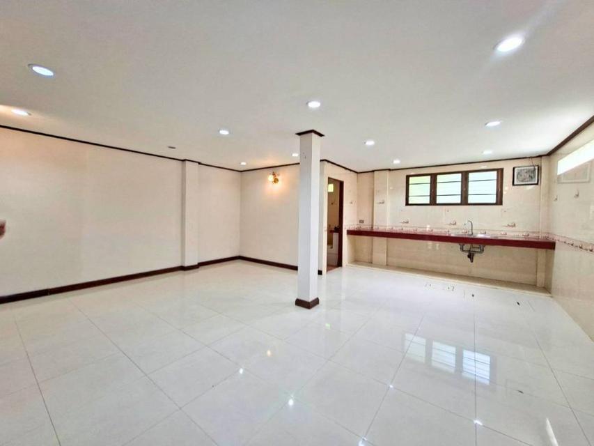 ขายทาวน์เฮาส์ หมู่บ้านกฤษดานคร แจ้งวัฒนะ รีโนเวทใหม่ทั้งหลัง พร้อมเข้าอยู่ ทำเลดี ใกล้ MRT สายสีชมพู สถานีศรีรัช 10