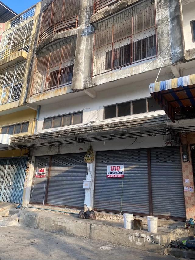 For sale by owner! 2-unit shophouse in Charan area, near the MRT, 4.8M 1