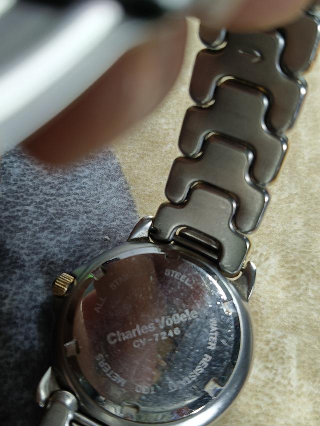 นาฬิกาข้อมือมือสอง Charles Vögele CV-7246 สองกษัตริย์ หน้าปัดเทา Quartz วินเทจ รูปย่อยที่ 3