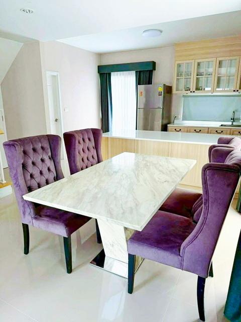 บางนา-วงแหวน เมกาบางนา เดอะ วิลเลจ MRT ศรีแบริ่ง ทาวน์เฮาส์ 2 ชั้น หลังมุม 28 ตร.วา. พร้อมเฟอร์ฯ 2นอน 2 น้ำ ตลาดน้ำบางพล 2