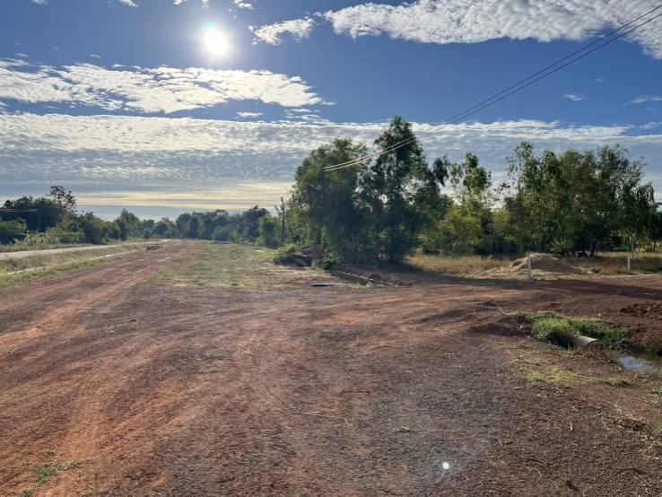 ขายที่ดินเปล่า ใกล้เทศบาลฮางโฮง อำเภอเมืองสกลนคร 8